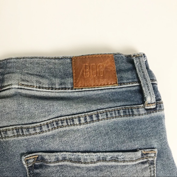 URBAN OUTFITTERS BDG Twig High Rise Raw Hem Jeans - Picture 7 of 8